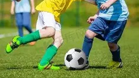 巅峰对决瞬间燃爆！5分钟惊魂连环助攻，姜积弘逆天逆袭，广州队狂喜狂欢夜！